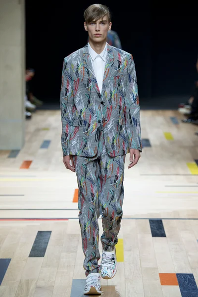 Look 45